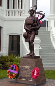Piper Richardson Statue