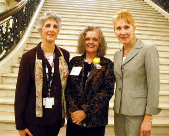 Photo of Roberta Guez, Susan Davis and Shaunna O'Connel