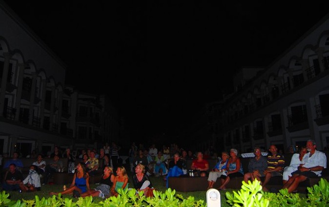 Real Resorts Earth Hour 2011