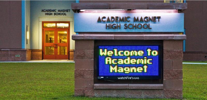 magnet welcome sign