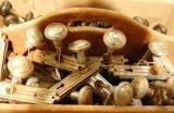 PIC OF KNOBS IN BOX
