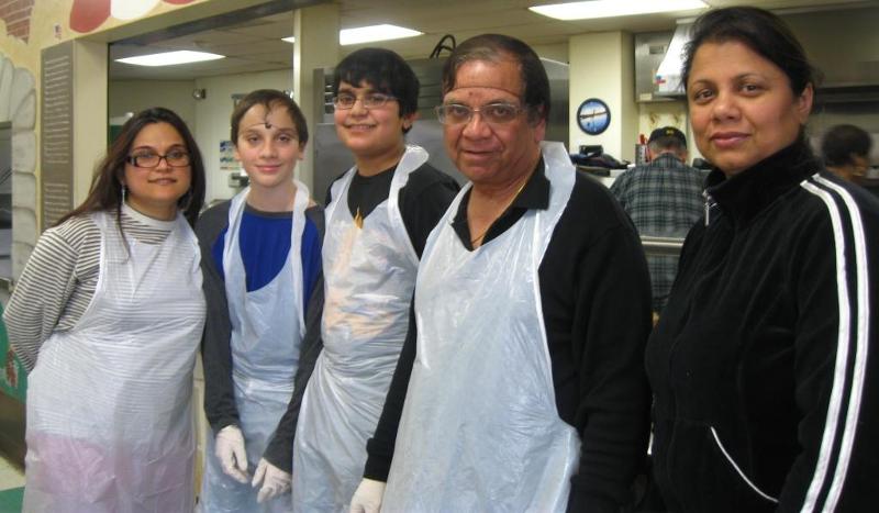 GOPIO-CT Volunteers at the Soup Kitchen