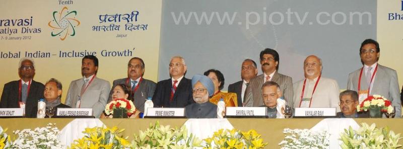 Pravasi Bharatiya Samman Recipients with Prime Minister Manmohan Singh at the Inauguration Session