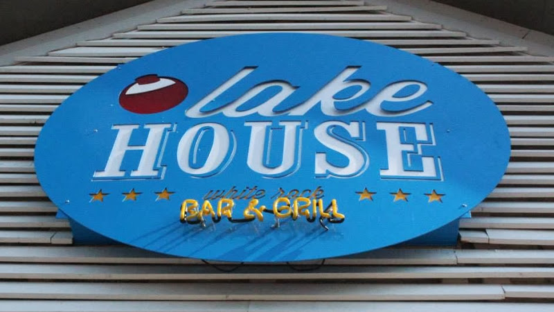 Lake House Bar & Grill sign
