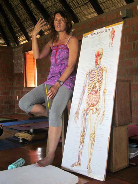 Brigitte Longueville teaching anatomy