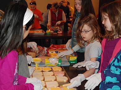 Sandwich making kids 2012