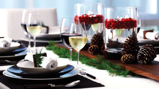 Natural Holiday Tablesetting
