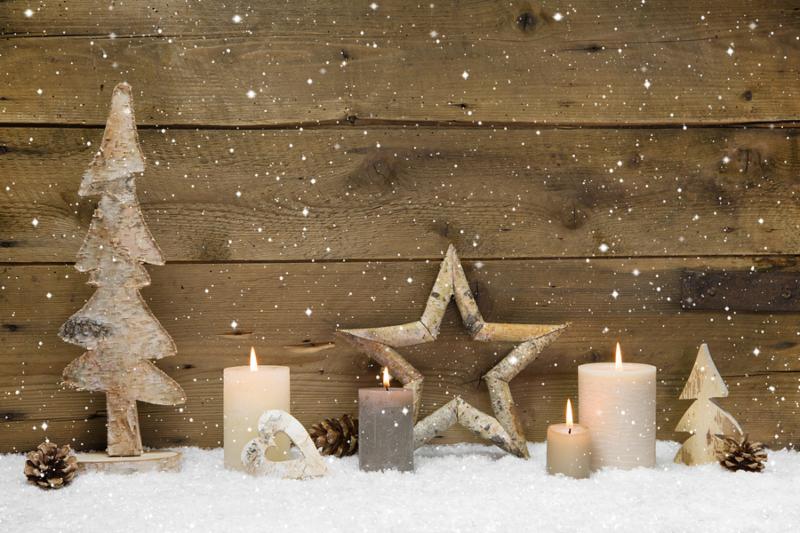 Rustic country background - wood - with candles and snowflakes for christmas