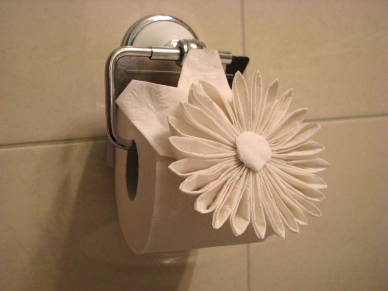 toilet paper roll flower
