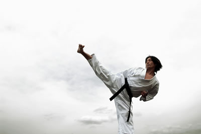 high-karate-kick.jpg
