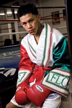RCM Boxing Prospects: Undefeated Miguel Flores Signs with Luis DeCubas Jr. & Bob Santos